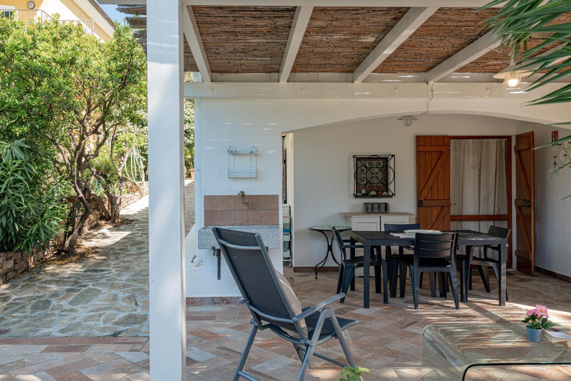 Casa Donatella, In Riva Al Mare! Villa Cala Liberotto Eksteriør billede